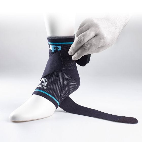Ultimate Performance Advanced Ultimate Compression Sprunggelenkbandage Schwarz